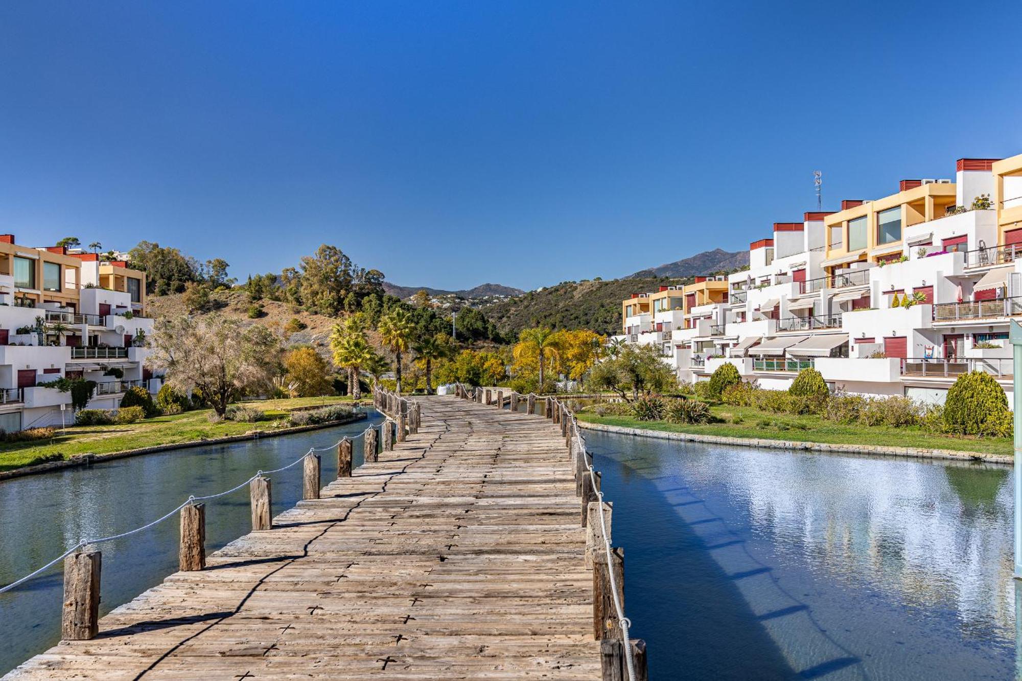 Rentitspain Apartamento Charming Gym, Jacuzzi Y Balcon Estepona Dış mekan fotoğraf