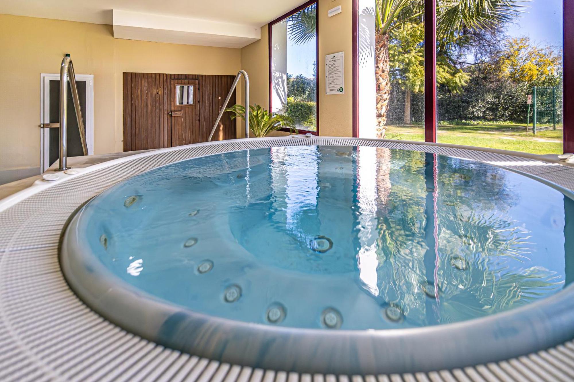 Rentitspain Apartamento Charming Gym, Jacuzzi Y Balcon Estepona Dış mekan fotoğraf