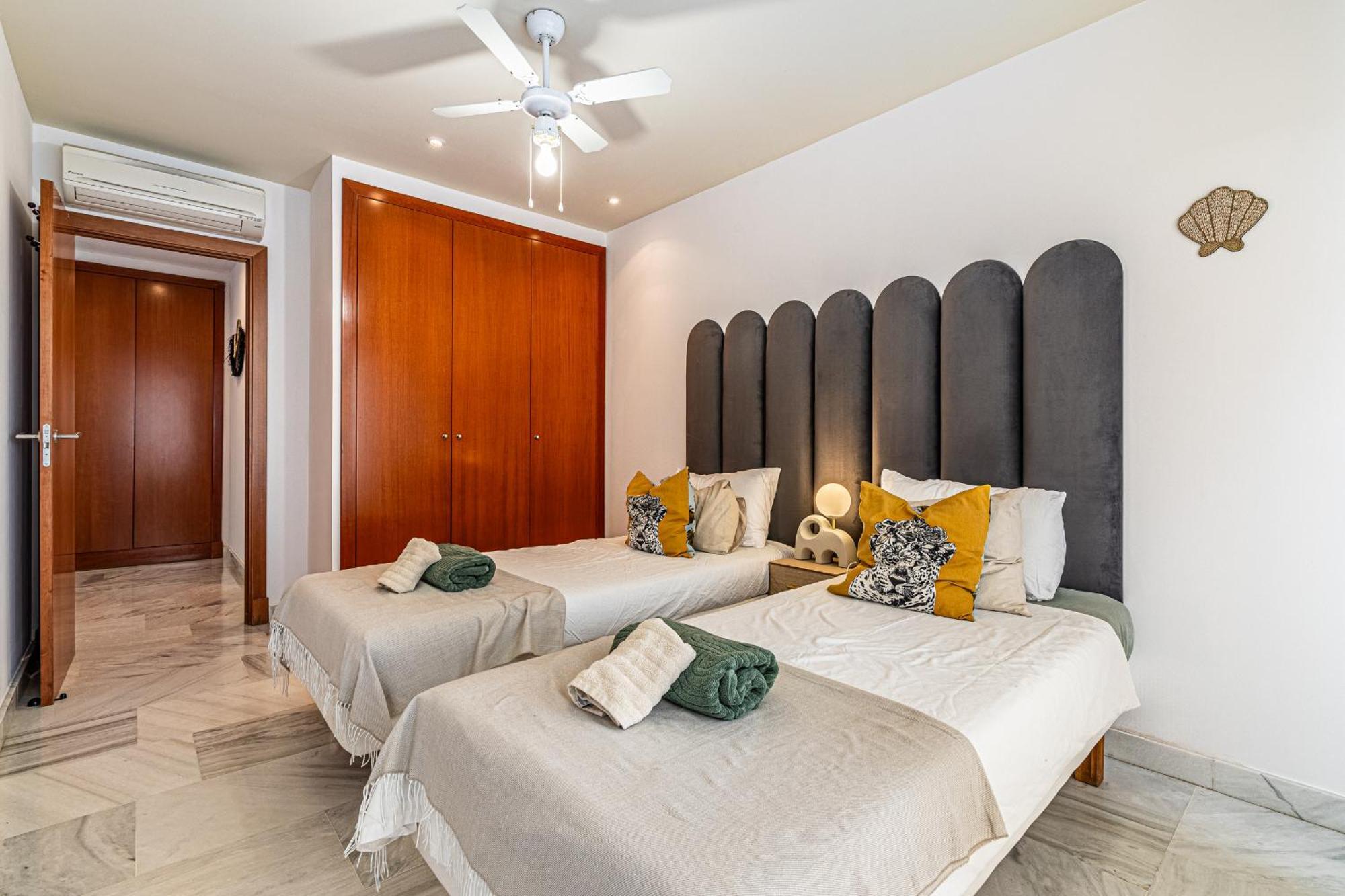 Rentitspain Apartamento Charming Gym, Jacuzzi Y Balcon Estepona Dış mekan fotoğraf